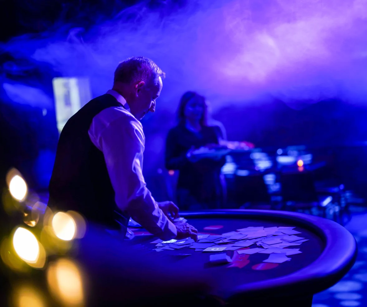 Blackjack & 21 Tables